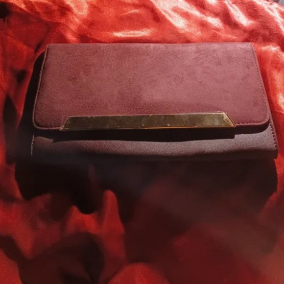 Cato Handbags - Very rare Burgundy Cato two way 2way bag clutch gold hardware chain handle